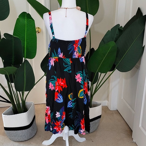 Old Navy - 4x - Tropical Sundress - Picture 3 of 4